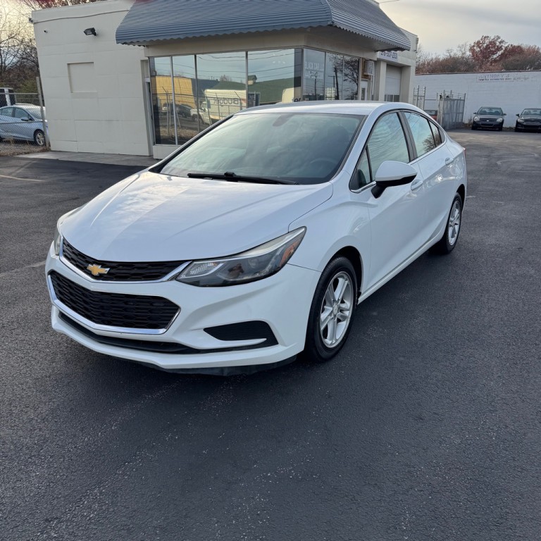 2016 Chevrolet Cruze Image 1