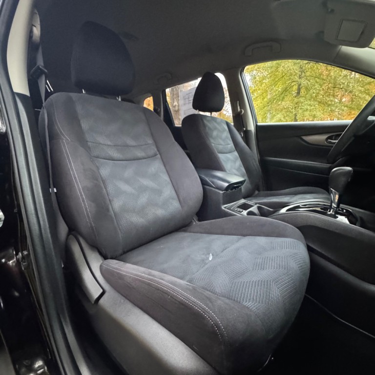 2016 Nissan Rogue Image 8