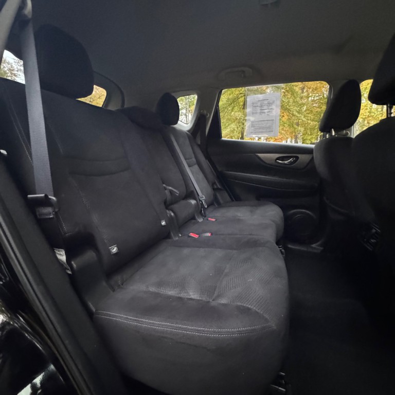 2016 Nissan Rogue Image 10