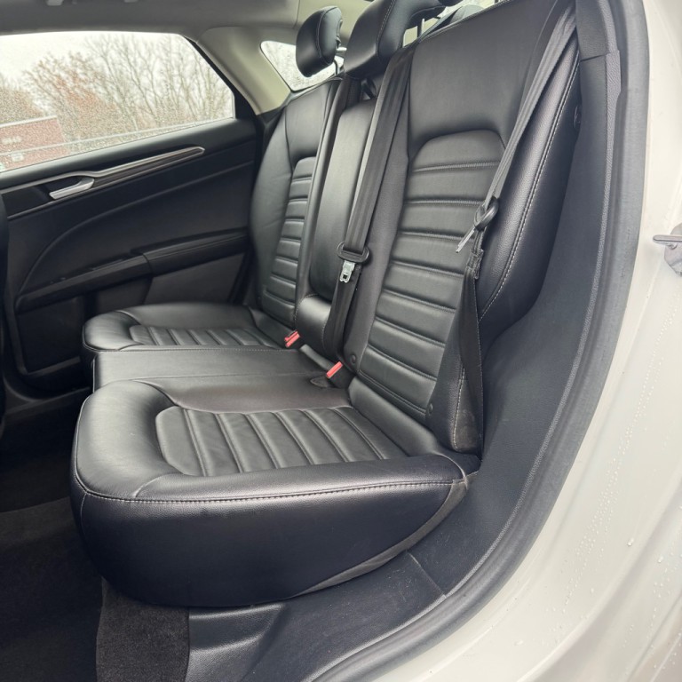 2018 Ford Fusion Image 11