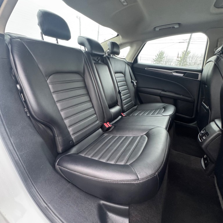 2018 Ford Fusion Image 12