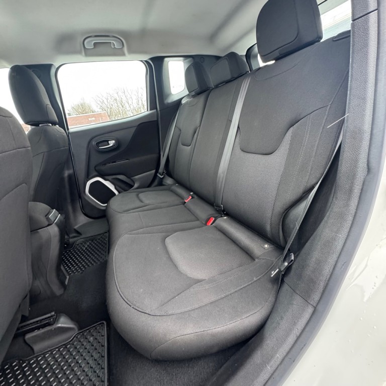 2018 Jeep Renegade Image 12