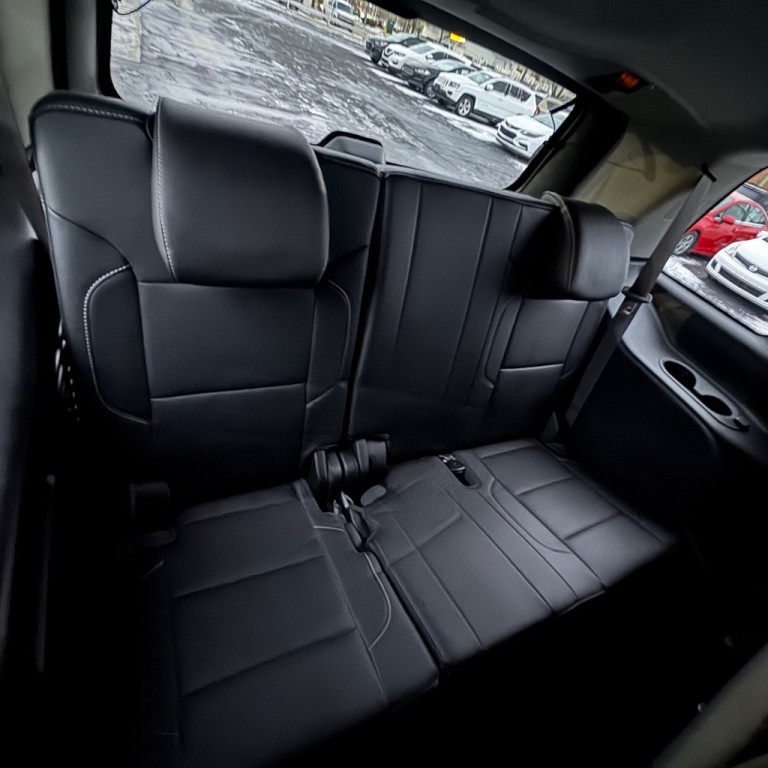 2016 Chevrolet Tahoe Image 12