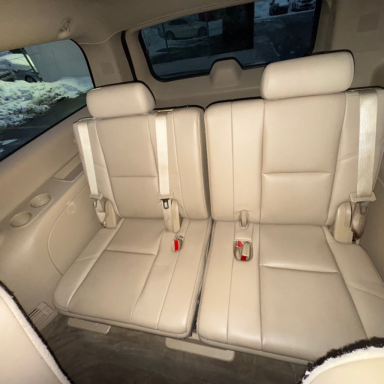 2013 Cadillac Escalade Image 12