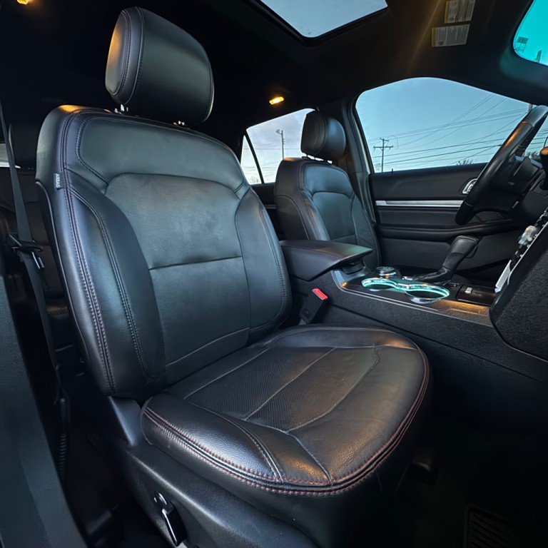 2016 Ford Explorer Image 9