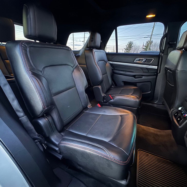2016 Ford Explorer Image 10