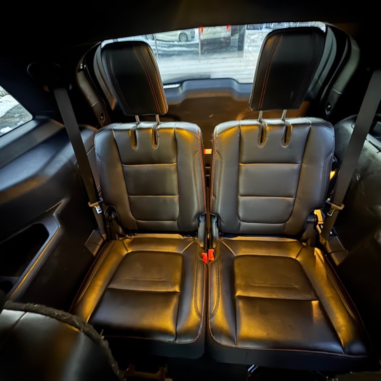 2016 Ford Explorer Image 13