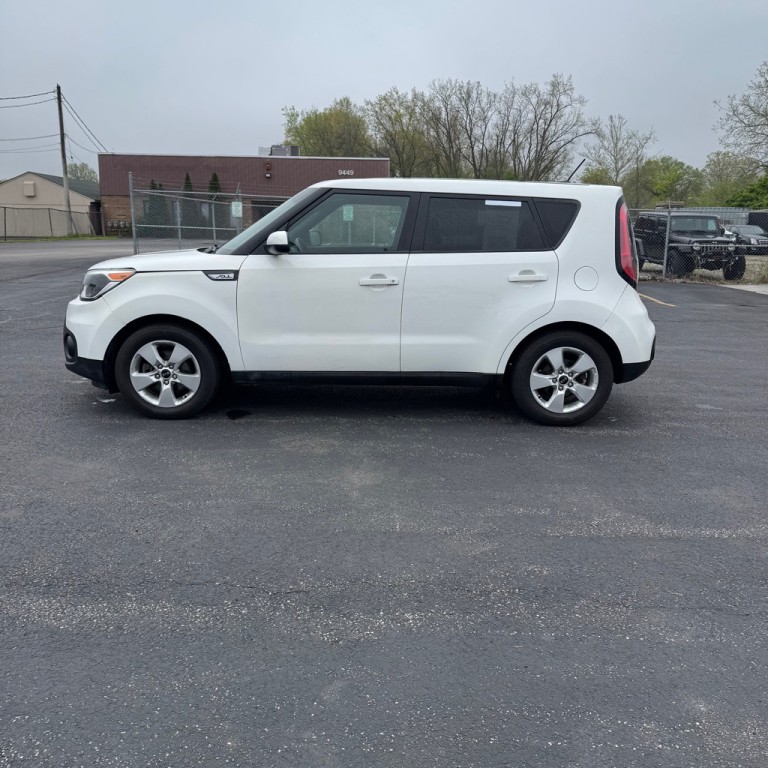 2017 Kia Soul Image 2