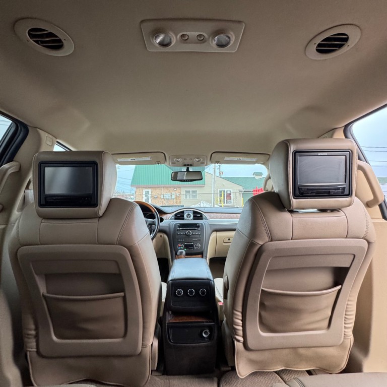 2011 Buick Enclave Image 8