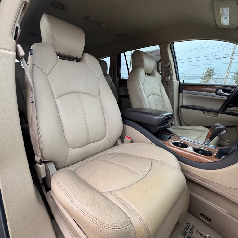2011 Buick Enclave Image 12