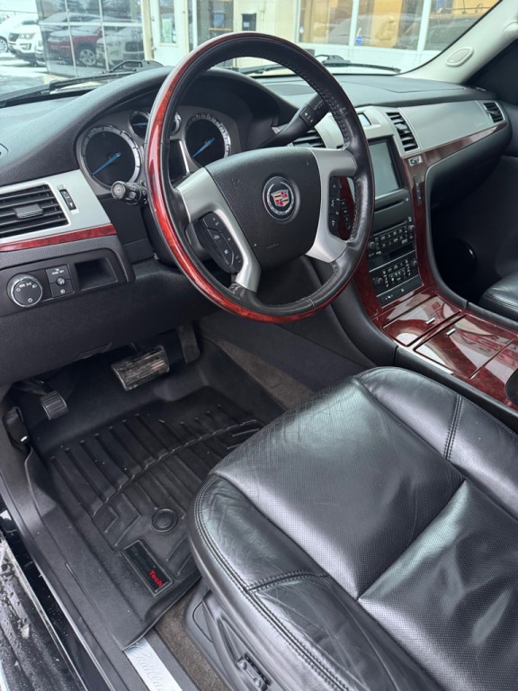 2009 Cadillac Escalade Image 9