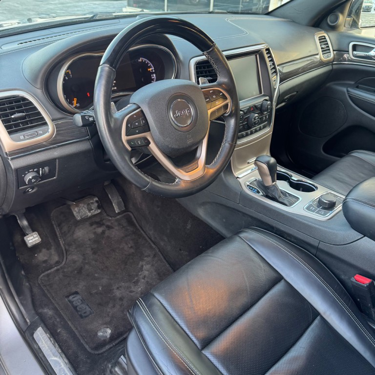 2017 Jeep Grand Cherokee Image 8