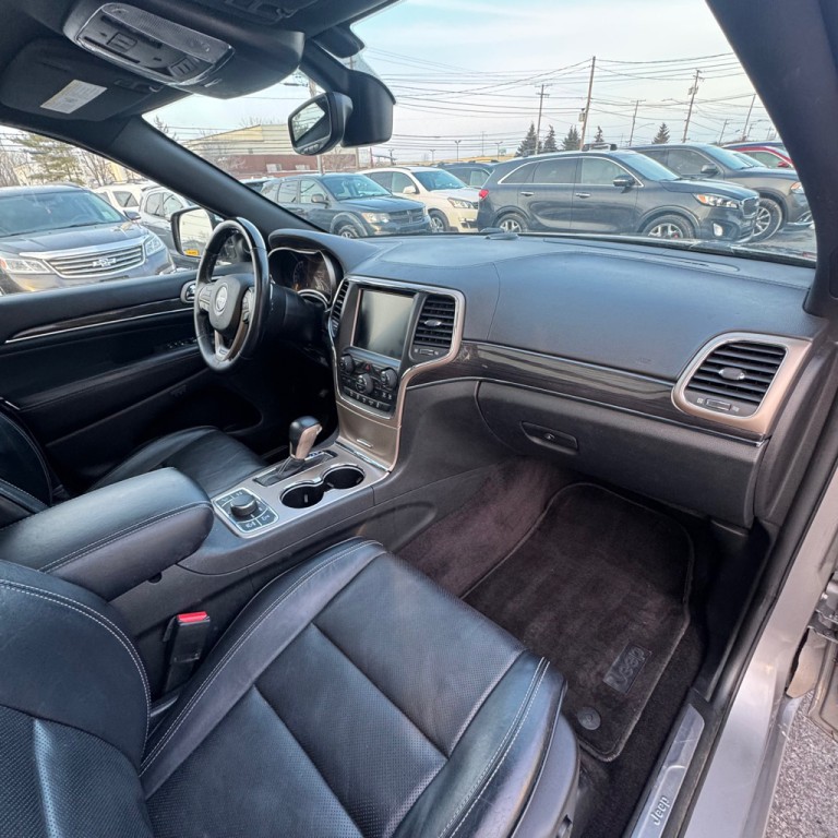 2017 Jeep Grand Cherokee Image 9