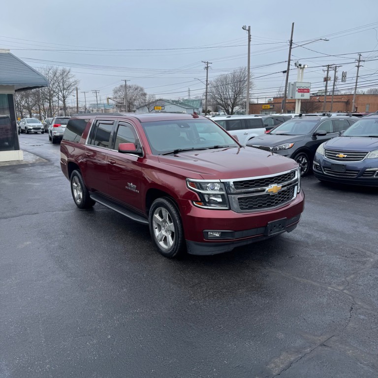 2016 Chevrolet Suburban Image 6