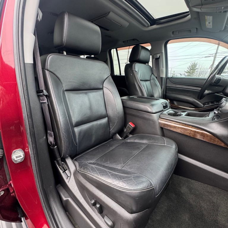2016 Chevrolet Suburban Image 10