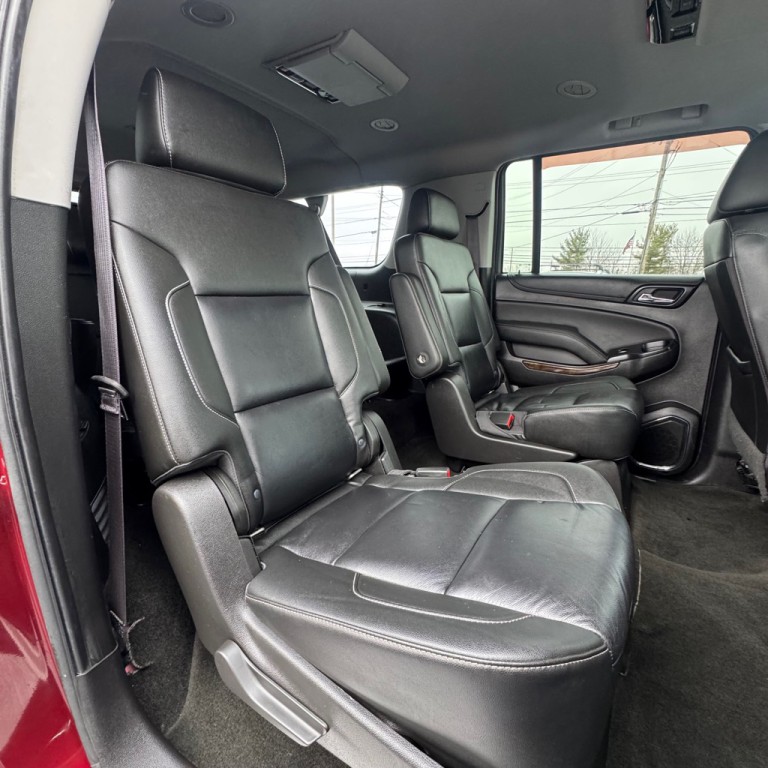 2016 Chevrolet Suburban Image 11