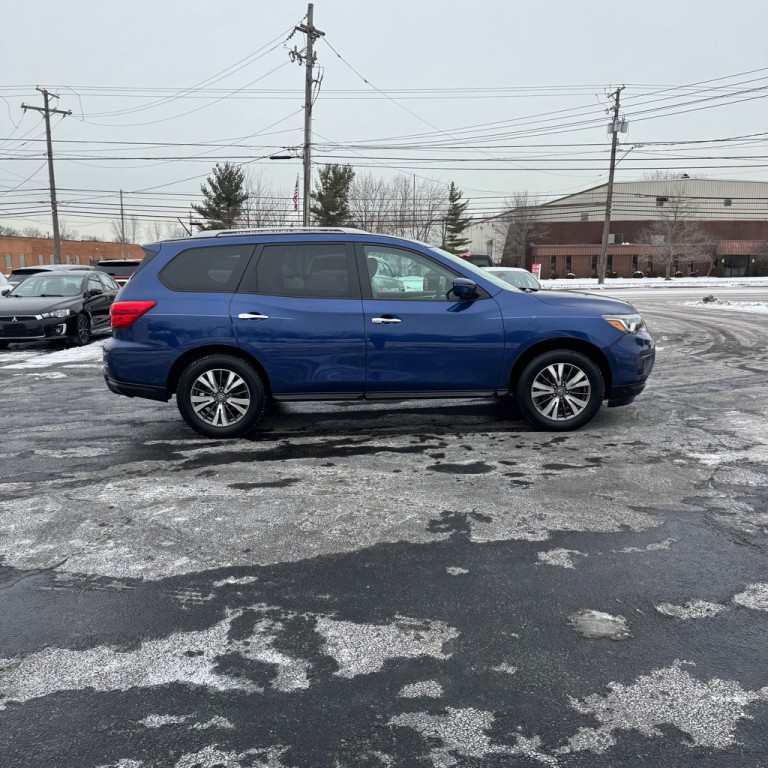 2017 Nissan Pathfinder Image 5