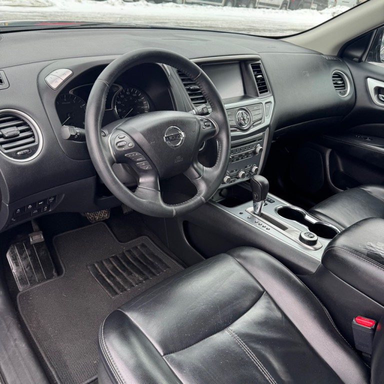 2017 Nissan Pathfinder Image 8
