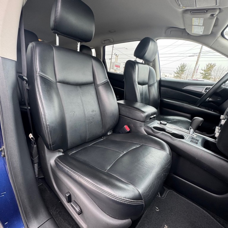 2017 Nissan Pathfinder Image 10