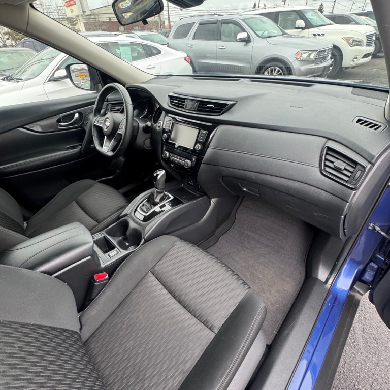 2019 Nissan Rogue Image 9
