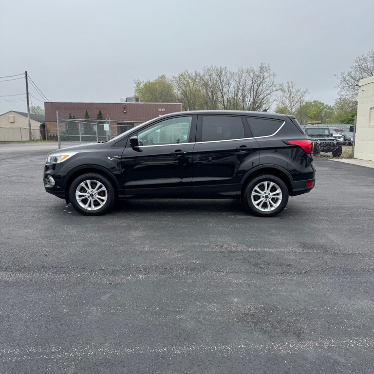 2019 Ford Escape Image 2