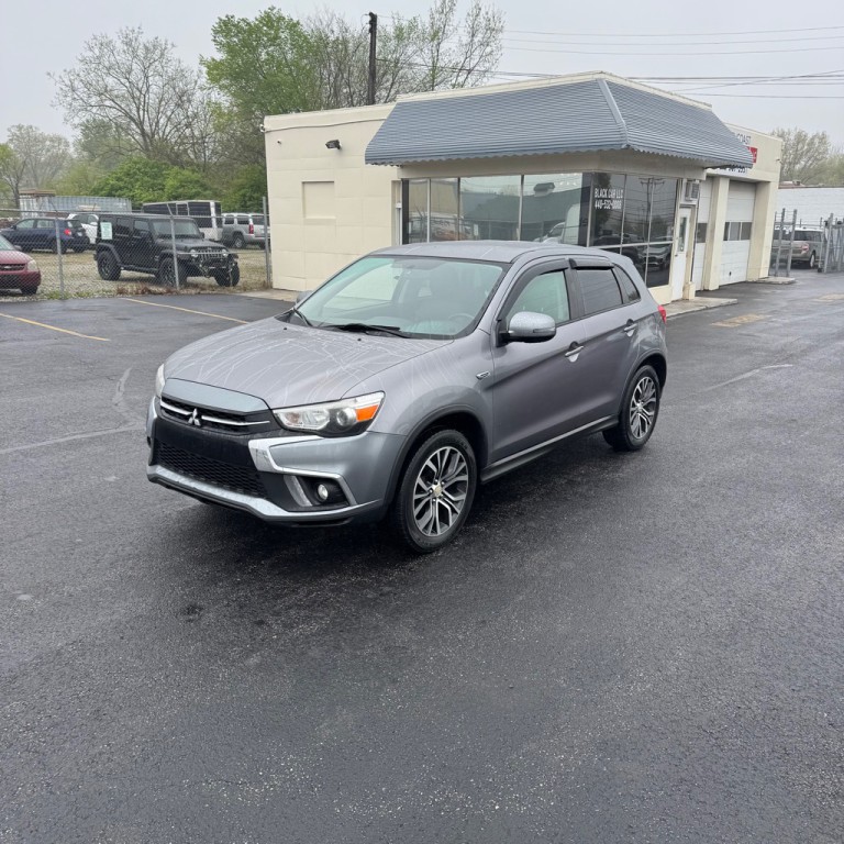 2018 Mitsubishi Outlander Image 1