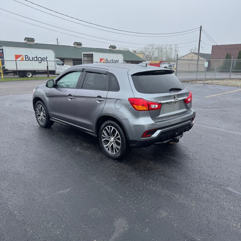 2018 Mitsubishi Outlander Image 3