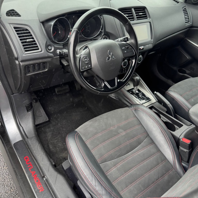 2018 Mitsubishi Outlander Image 8