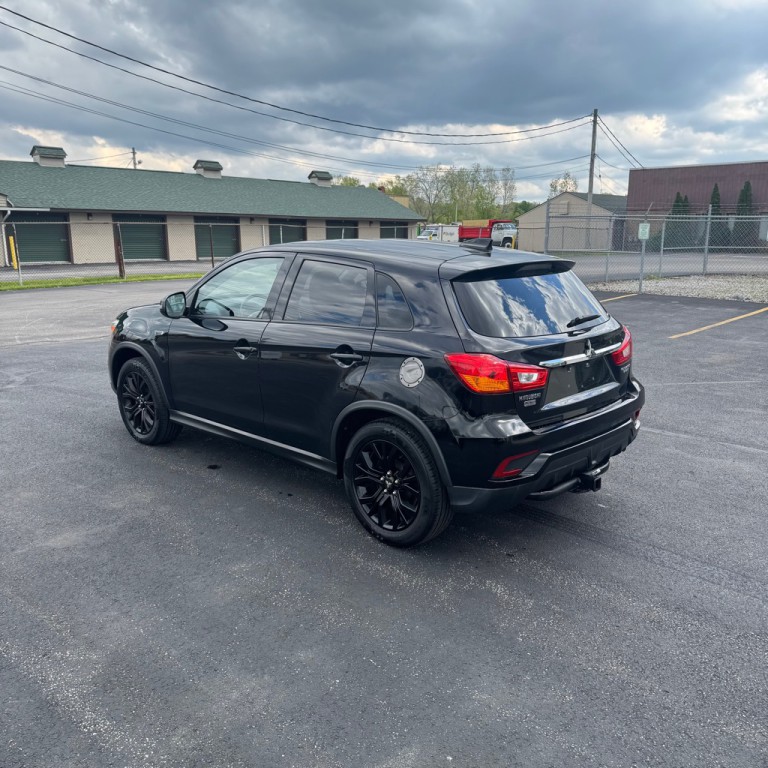 2018 Mitsubishi Outlander Image 3