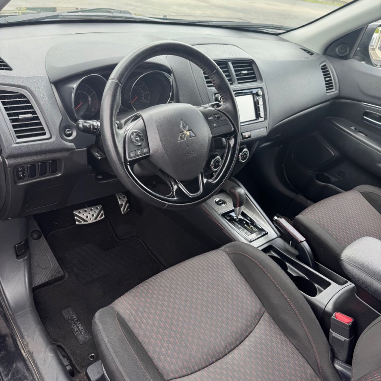 2018 Mitsubishi Outlander Image 8
