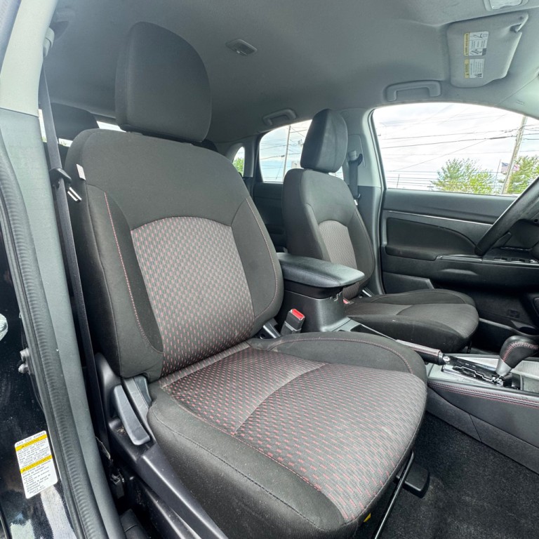 2018 Mitsubishi Outlander Image 10