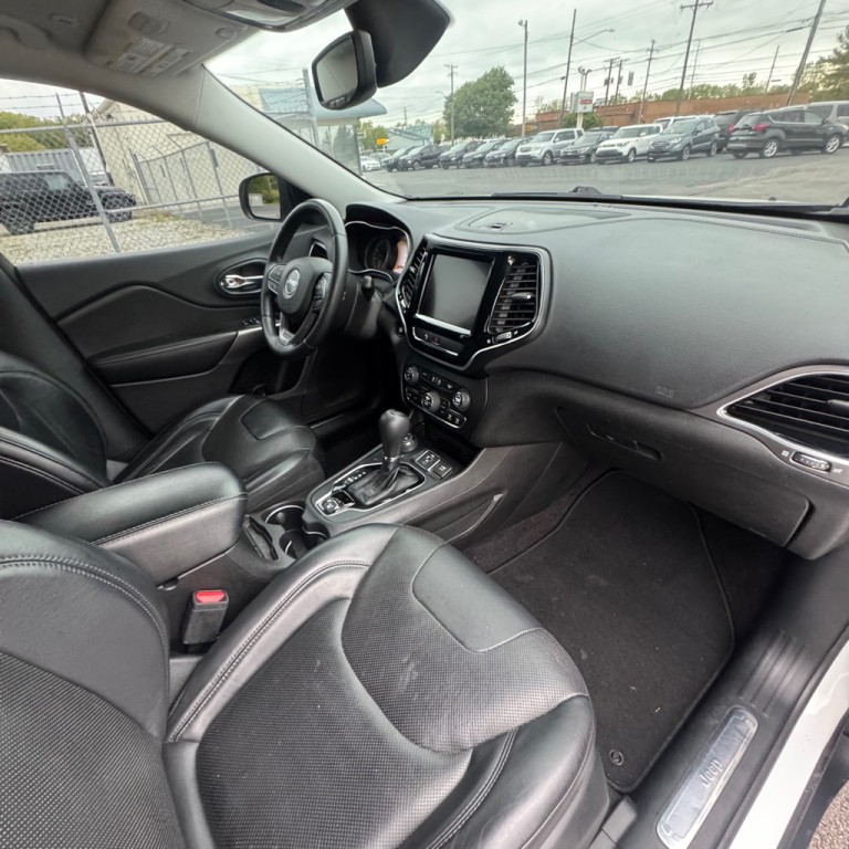 2019 Jeep Cherokee Image 9