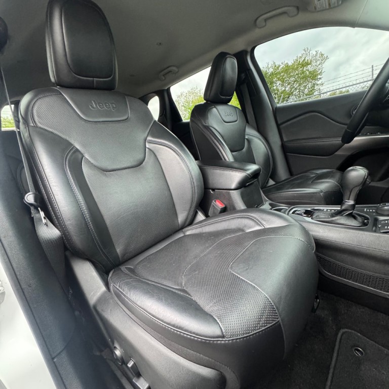 2019 Jeep Cherokee Image 10