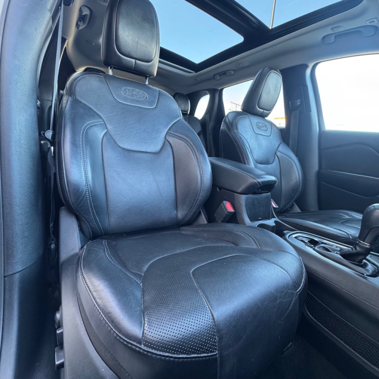 2019 Jeep Cherokee Image 10