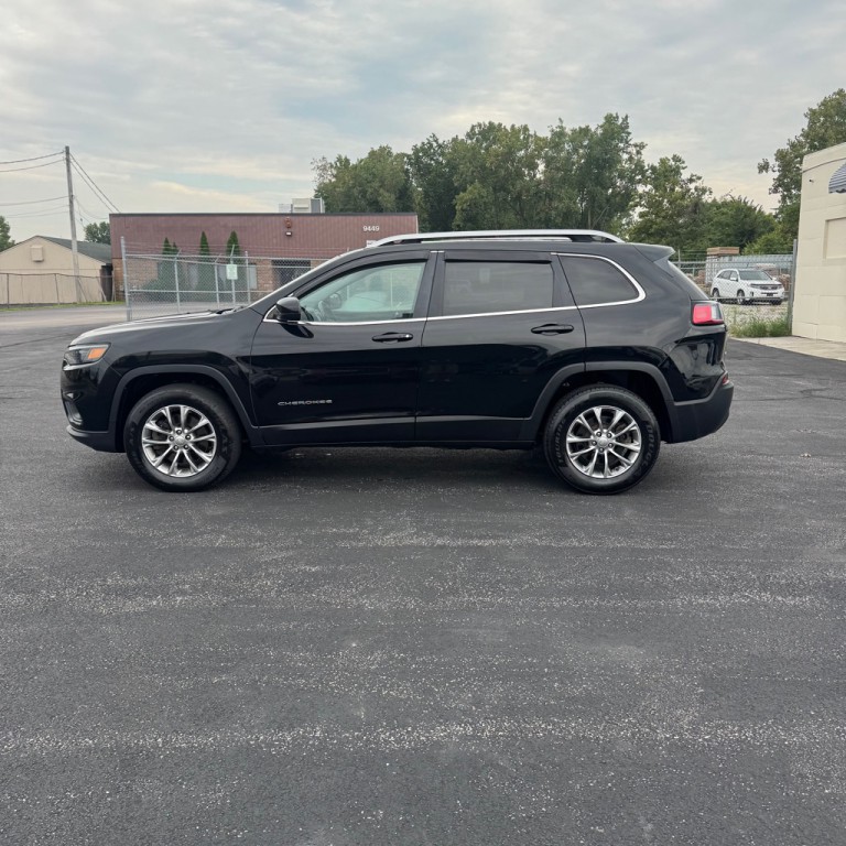 2019 Jeep Cherokee Image 2