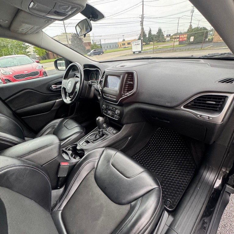 2019 Jeep Cherokee Image 9