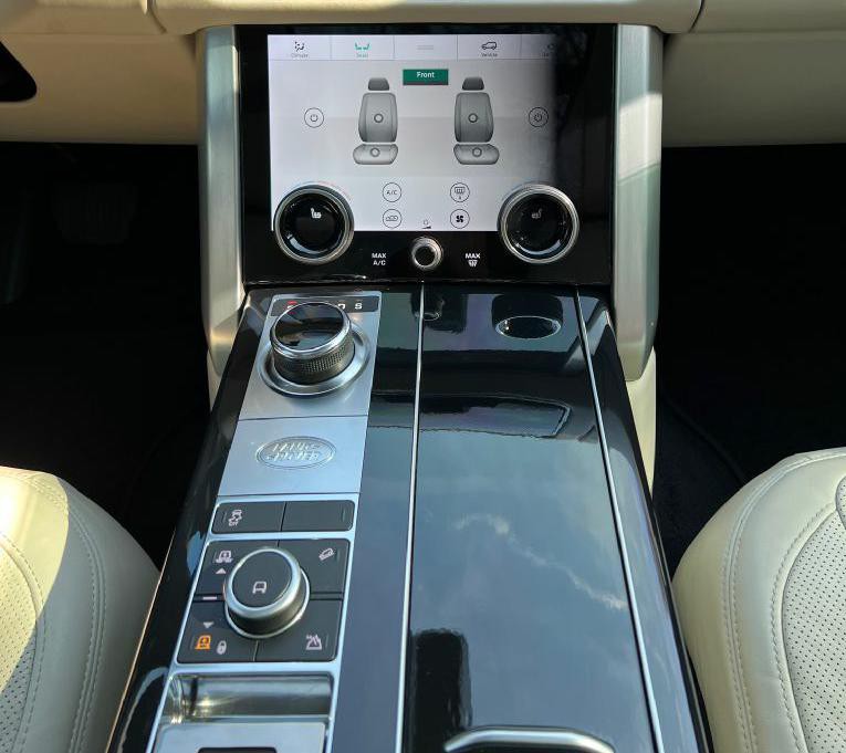 2019 Land Rover Range Rover Image 11
