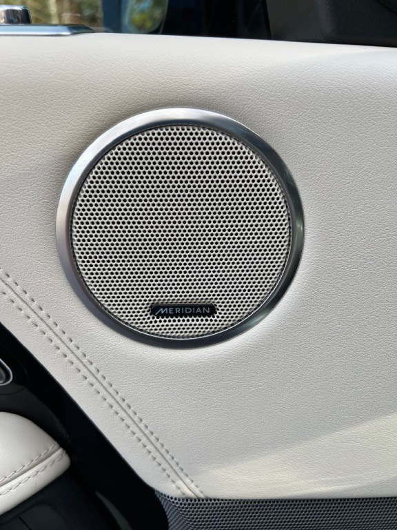 2019 Land Rover Range Rover Image 25