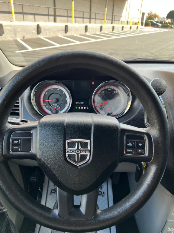 2011 Dodge Grand Caravan Image 7