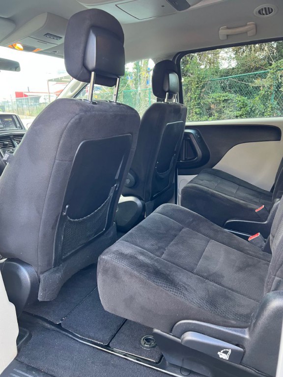 2011 Dodge Grand Caravan Image 10