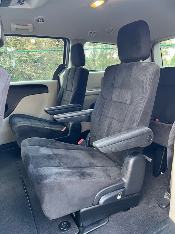 2011 Dodge Grand Caravan Image 11