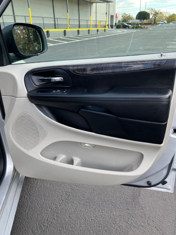 2011 Dodge Grand Caravan Image 15