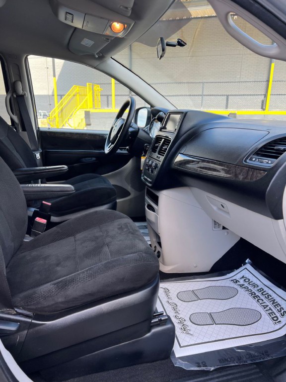 2011 Dodge Grand Caravan Image 16