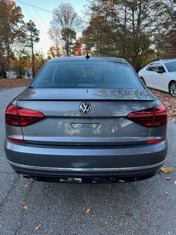 2018 Volkswagen Passat Image 6