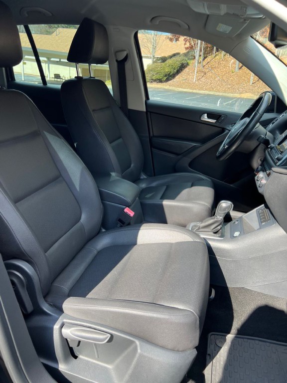 2016 Volkswagen Tiguan Image 17