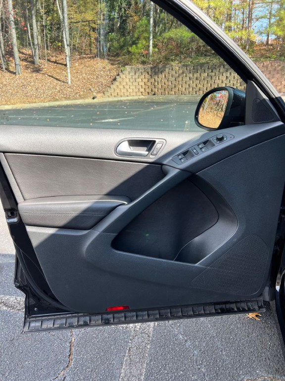 2016 Volkswagen Tiguan Image 24