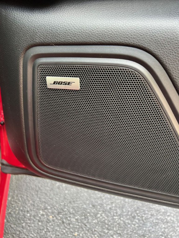 2017 Porsche Macan Image 26