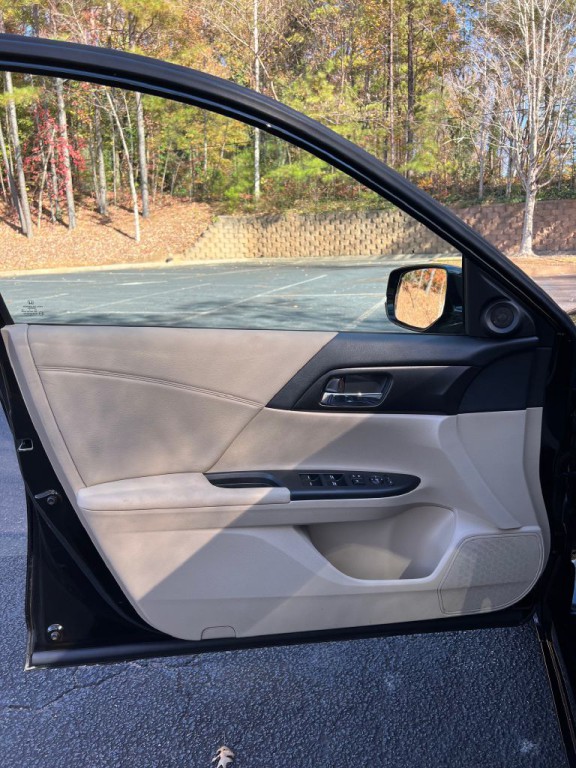 2014 Honda Accord Image 16