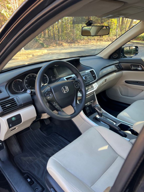 2014 Honda Accord Image 17