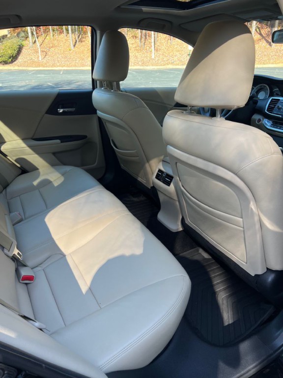 2014 Honda Accord Image 25